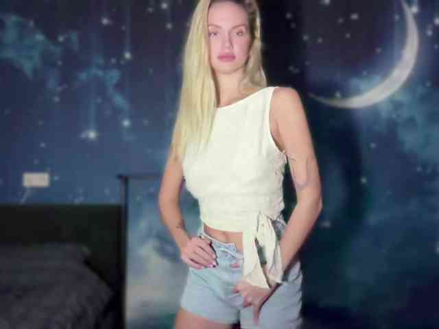 TrishaSurvis webcam