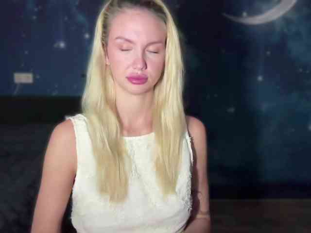 TrishaSurvis webcam