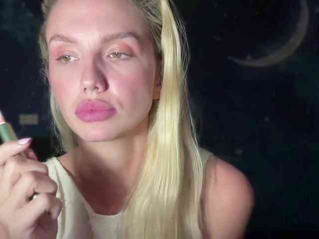 TrishaSurvis webcam