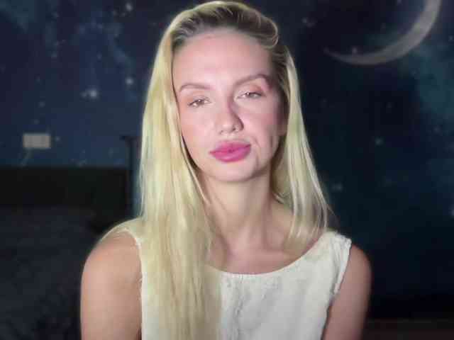 TrishaSurvis webcam