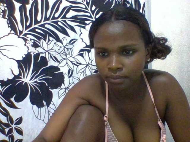 arline52 from BongaCams is Freechat