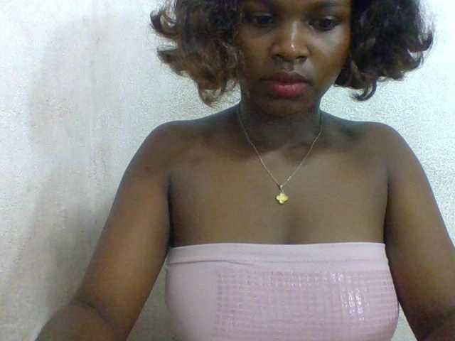 arline52's BongaCams show and profile