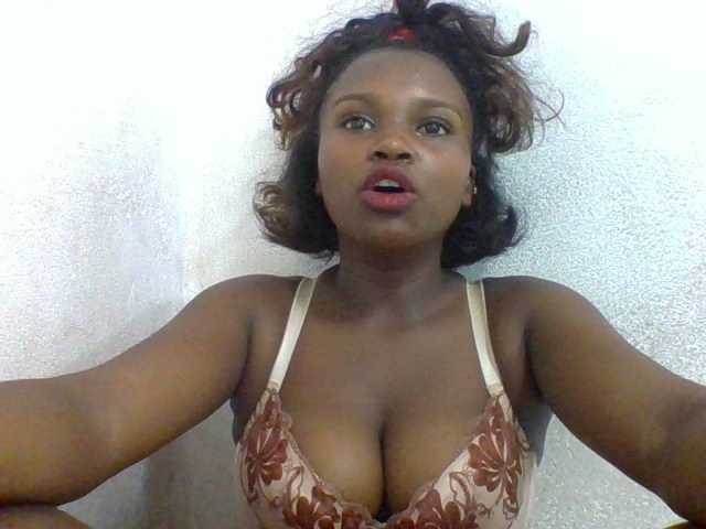 arline52 Live Cam on BongaCams and RICams