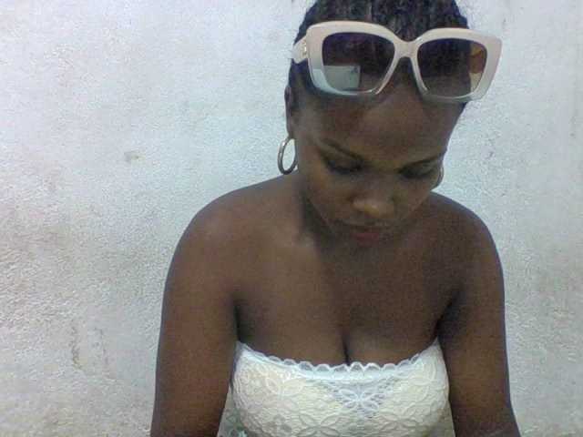 arline52 Live Webcam on BongaCams