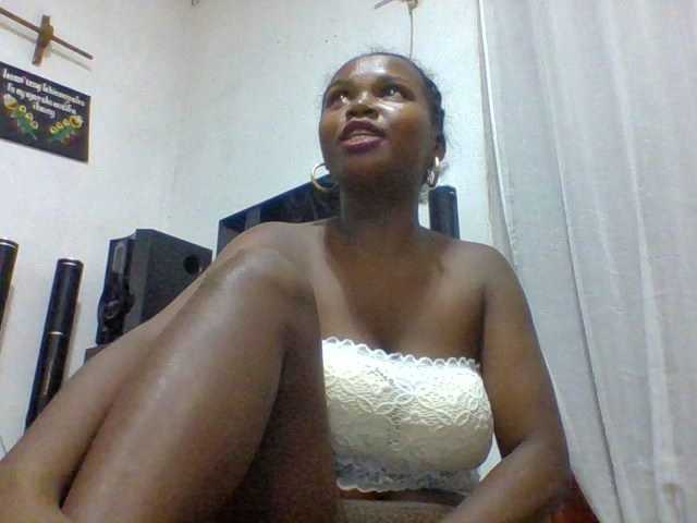 arline52 Live Webcam on BongaCams