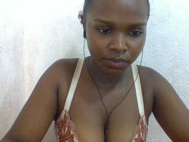 arline52 Live Cam on BongaCams