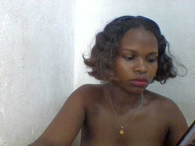 arline52's BongaCams show and profile