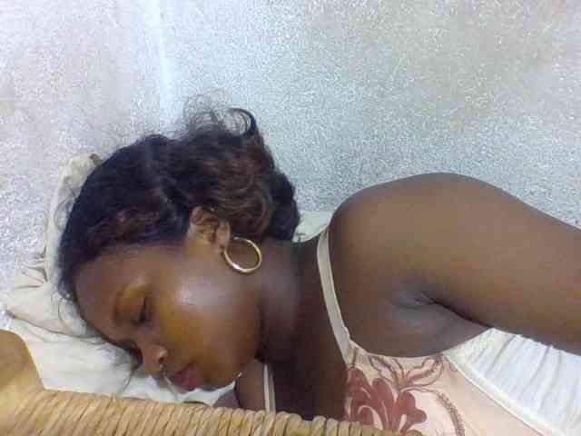 arline52 Live Webcam on BongaCams