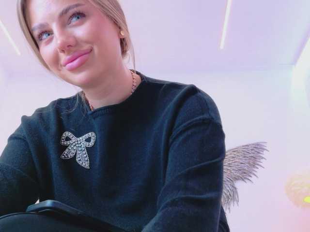 VikaFever's BongaCams show and profile