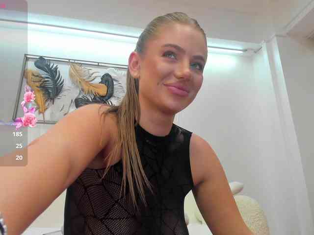 VikaFever webcam