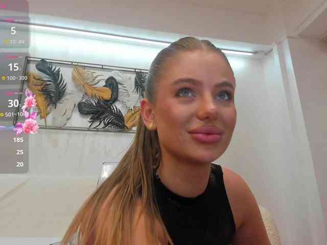 VikaFever webcam