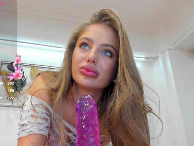 VikaFever webcam