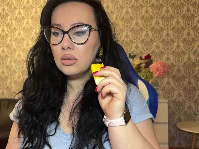 AnnaAnnna's BongaCams show and profile