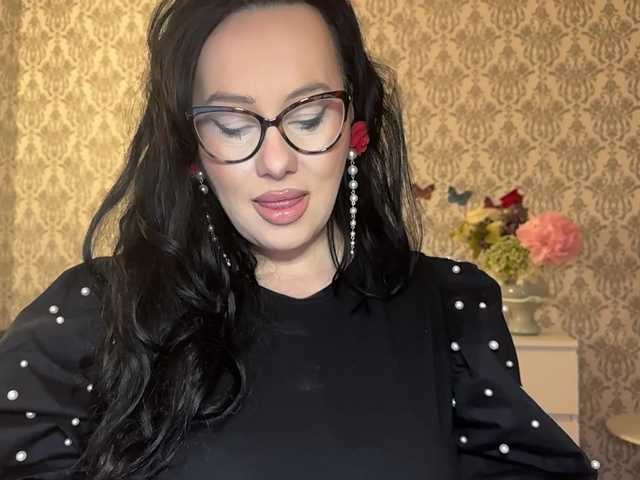 AnnaAnnna's BongaCams show and profile