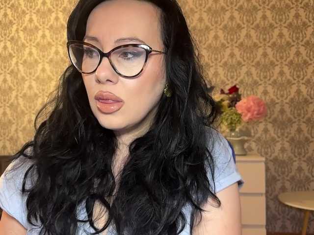AnnaAnnna's BongaCams show and profile