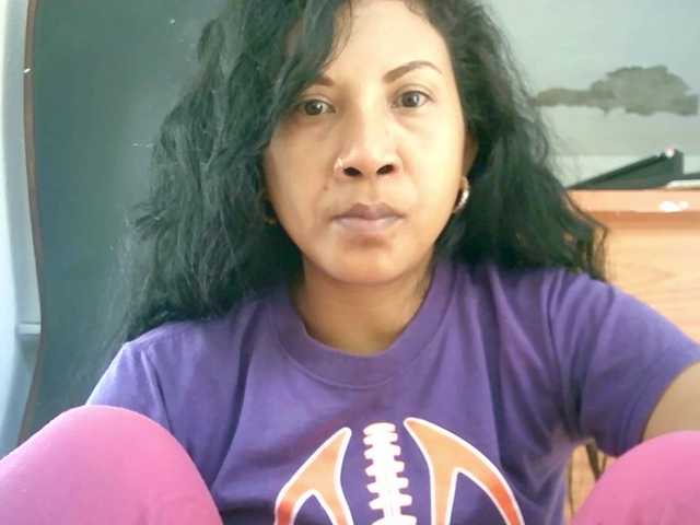 Xmillo's BongaCams show and profile