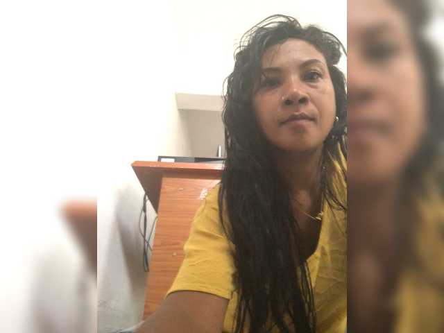 Xmillo's BongaCams show and profile