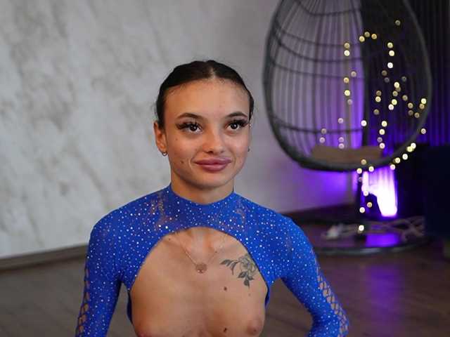 RachelRavee's BongaCams show and profile