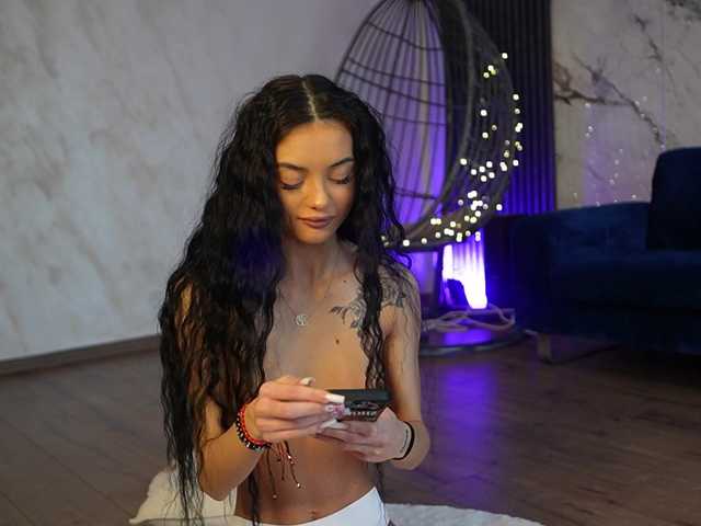 RachelRavee's BongaCams show and profile