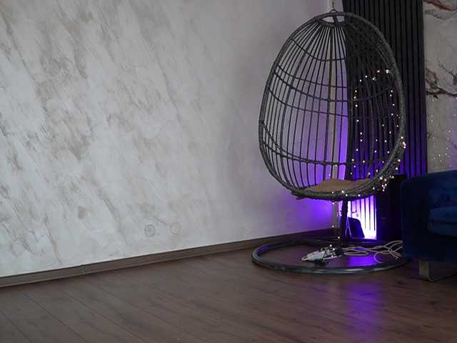 RachelRavee live room