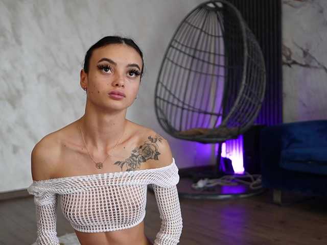 RachelRavee's BongaCams show and profile