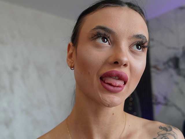 RachelRavee's BongaCams show and profile