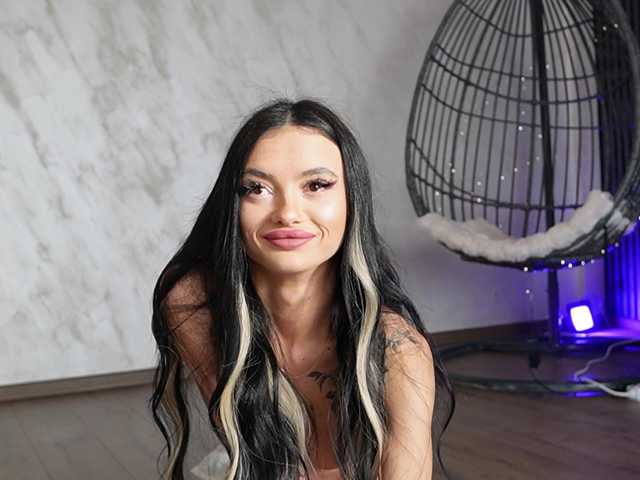 RachelRavee's BongaCams show and profile