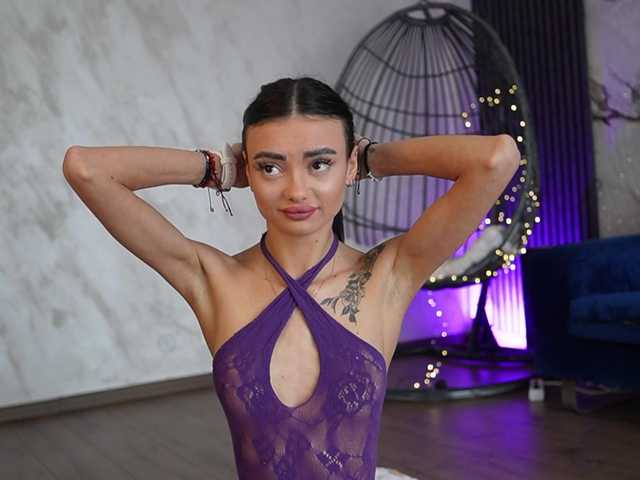 RachelRavee's BongaCams show and profile