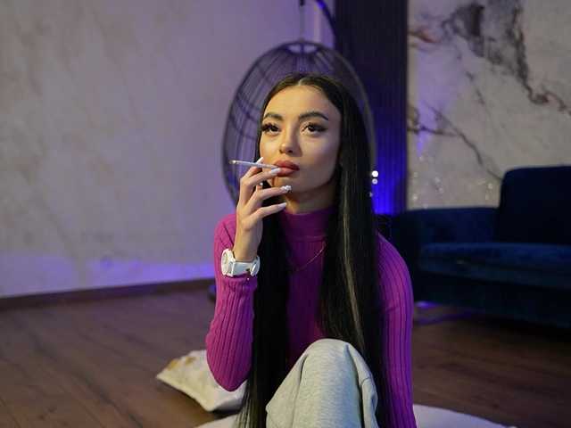 RachelRavee live cam profile