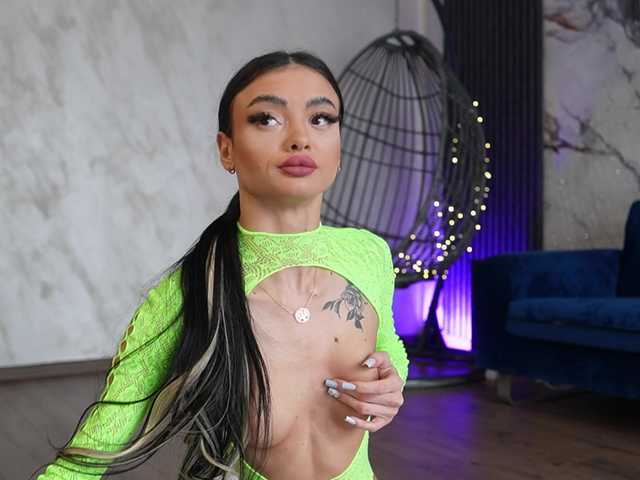 RachelRavee's BongaCams show and profile