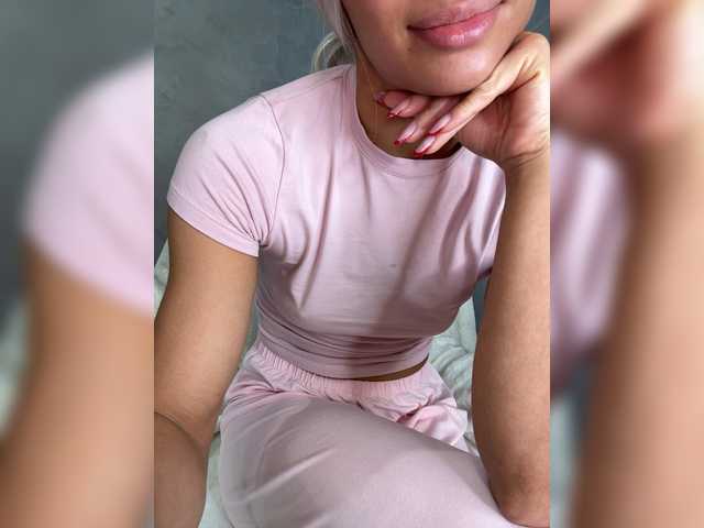 Viki-05 – webcam model profile photo