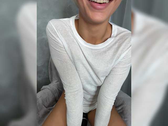 Viki-05's BongaCams show and profile