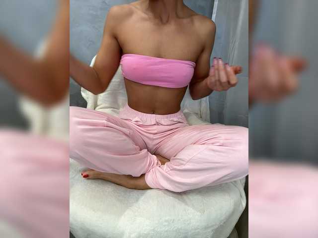 Viki-05's BongaCams show and profile