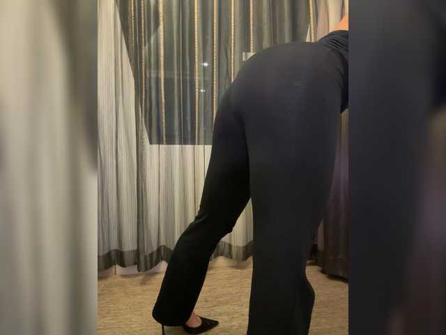 Viki-05's BongaCams show and profile