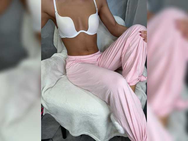 Viki-05 – webcam model profile photo