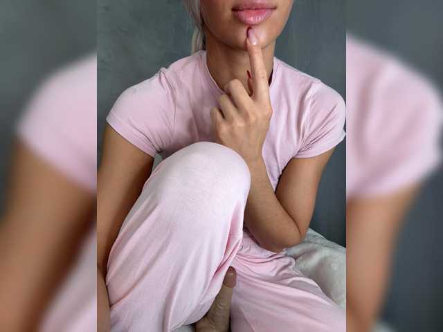 Viki-05 – webcam model profile photo