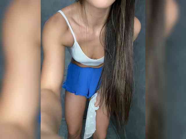 Viki-05 Live Webcam on BongaCams