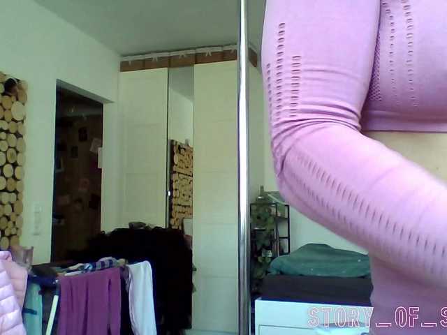 Sarahrose's BongaCams show and profile