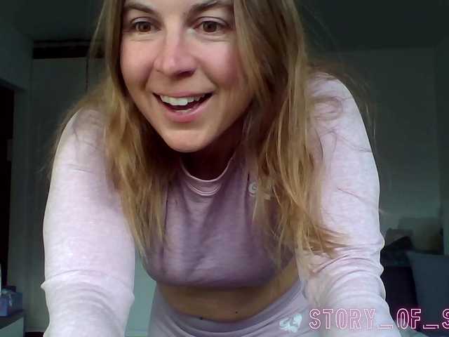 Sarahrose's BongaCams show and profile