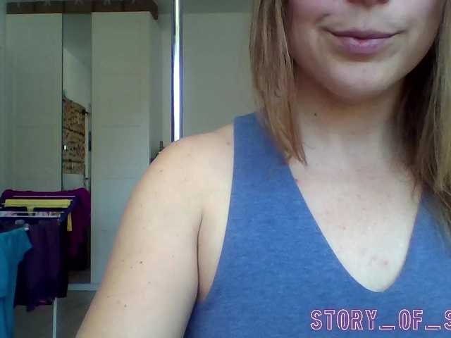 Sarahrose's BongaCams show and profile