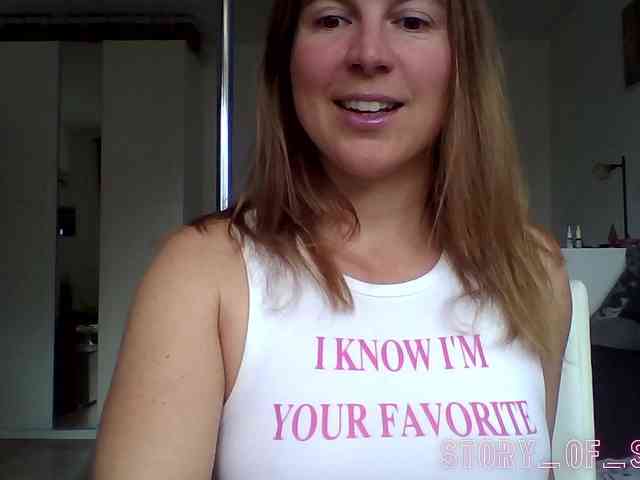 Sarahrose Live Webcam on BongaCams