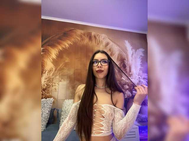 EmaMiller's BongaCams show and profile