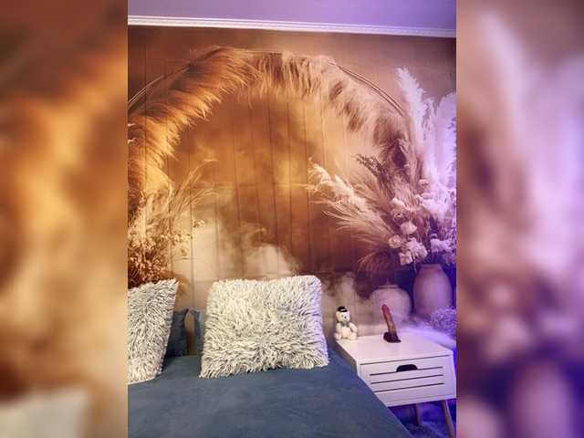 EmaMiller's BongaCams show and profile