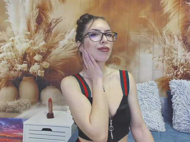 EmaMiller's BongaCams show and profile