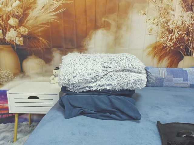 EmaMiller's BongaCams show and profile