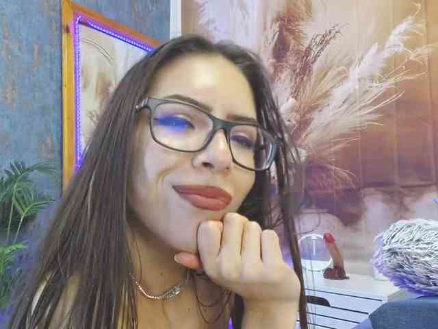 EmaMiller webcam