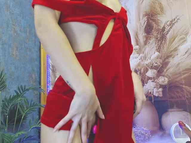 EmaMiller webcam