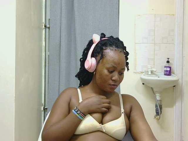 SweetLahika webcam bongacams model stream image