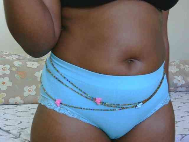SweetLahika webcam