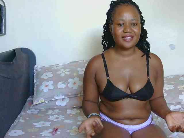 SweetLahika webcam